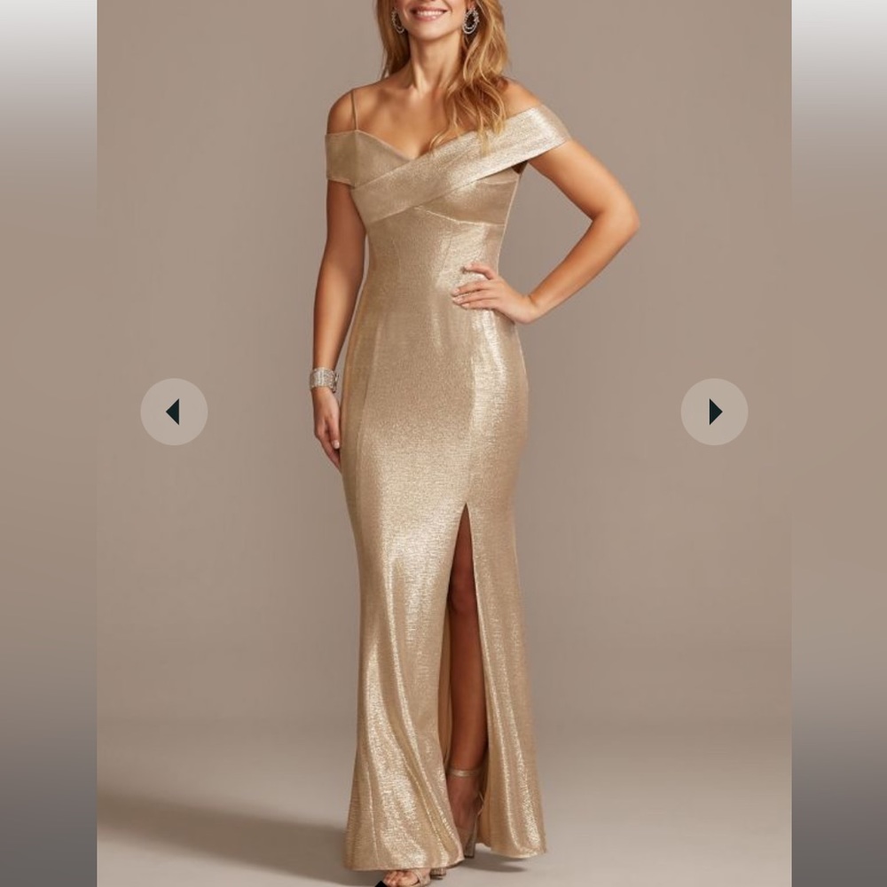 Beautiful shimmer gown - Picture 1 of 10